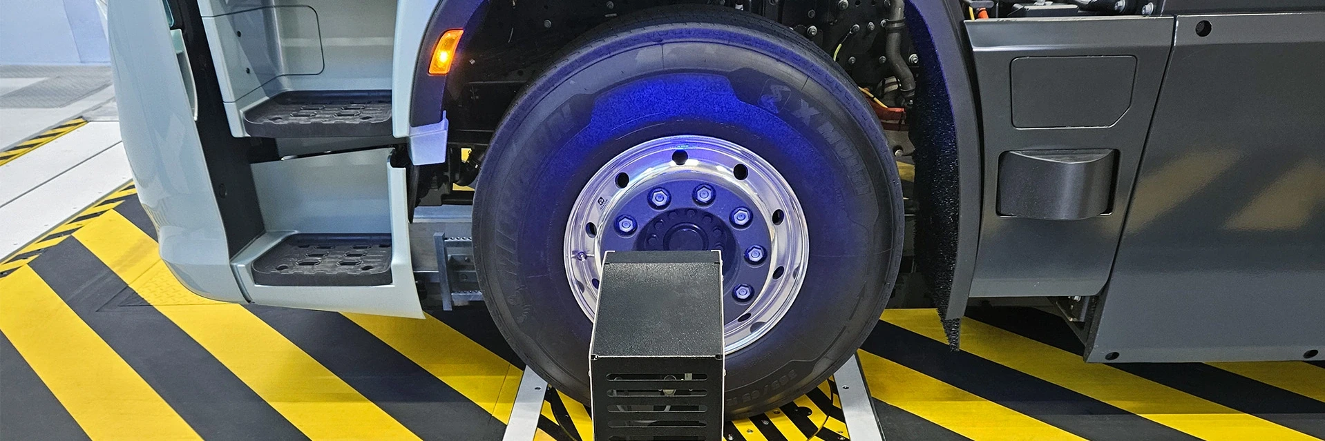 x-wheel truck d with measuring system x-3Dsurface
